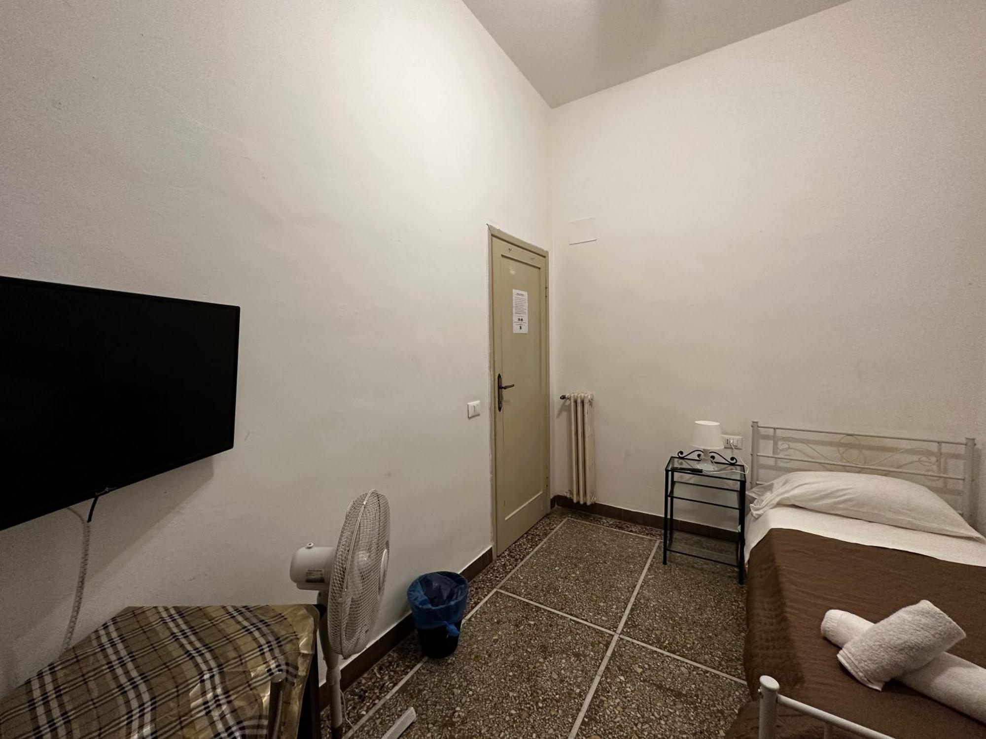 Holiday Pisa Gare 2 Eksteriør billede