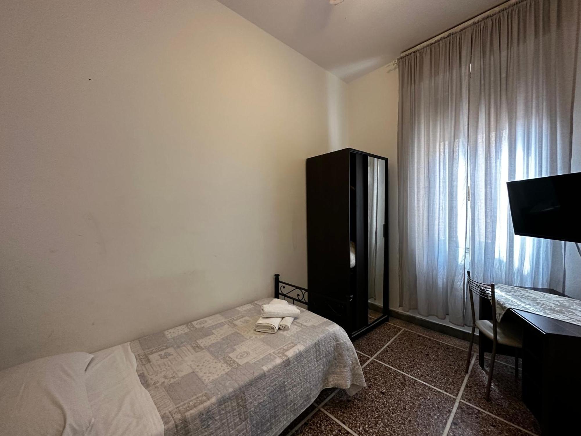 Holiday Pisa Gare 2 Eksteriør billede